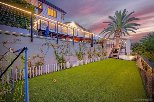 3115 Edith Ln, San Diego CA: https://media.crmls.org/mediaz/51247daf-916e-40cf-b1cb-88b4ade1d363.jpg