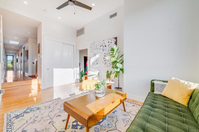 403 Black Canyon Place, Ramona CA: https://media.crmls.org/mediaz/5124a270-539f-4bb0-b9b8-ccc2542de01c.jpg