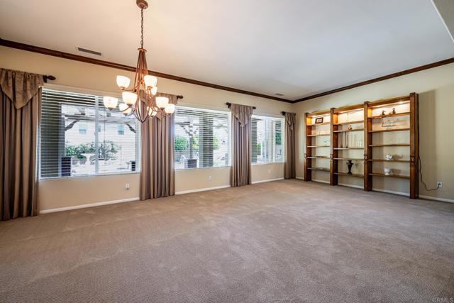 387 MELBOURNE GLN, Escondido CA: https://media.crmls.org/mediaz/5124f9b2-1166-4c89-9fec-fabcd4e9db6e.jpg