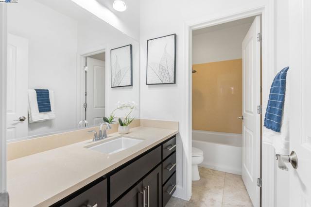 3340 Giovanni Way, Dublin CA: https://media.crmls.org/mediaz/5125749f-78b8-4e16-b9da-7c66674a110d.jpg
