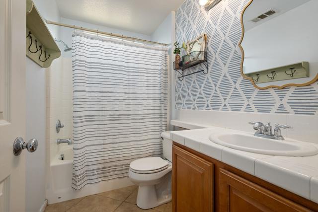 37590 Severn Place, Indio CA: https://media.crmls.org/mediaz/5125bb4d-fcd0-4b50-9025-fbce0ec95c95.jpg
