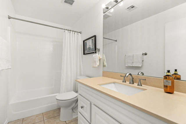 500 S Farrell Drive #F44, Palm Springs, CA 92264