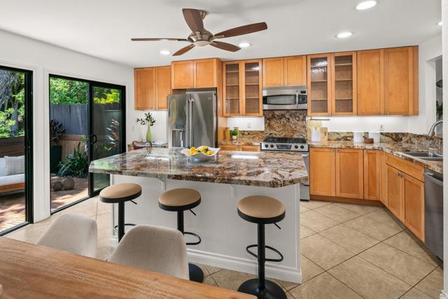 Image 8 of 47 For 2464 Caminito Ocean Cove