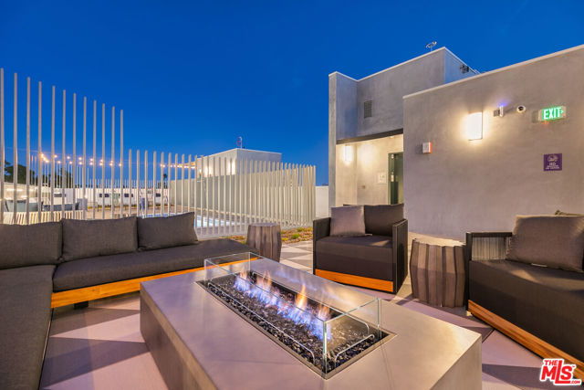 5801 Camerford Avenue, Los Angeles CA: https://media.crmls.org/mediaz/5125e77e-a23f-4ae4-a9a1-c408cf7a1d95.jpg