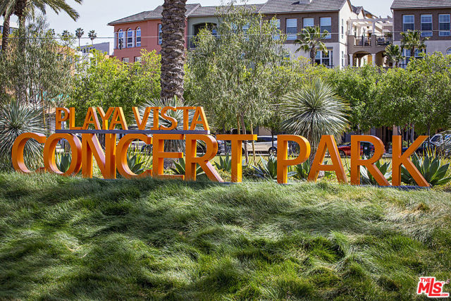 6020 S Seabluff Drive, Playa Vista CA: https://media.crmls.org/mediaz/5126b5c5-10d5-4cc0-8526-c5e9914d610c.jpg