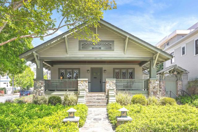Detail Gallery Image 1 of 1 For 3595 Front St, San Diego,  CA 92103 - 2 Beds | 2 Baths