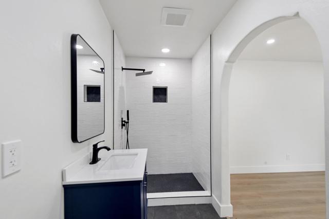 16 Melwood Court, Watsonville CA: https://media.crmls.org/mediaz/512760fb-572d-44a7-b8d7-a54f94b21873.jpg