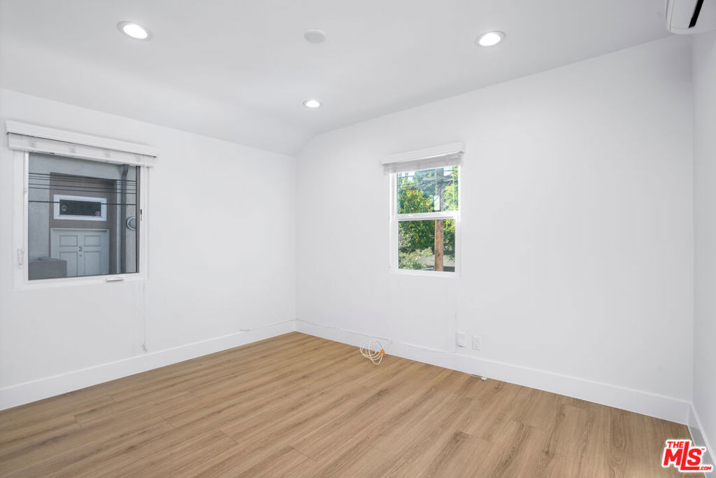 MLS #26845207 image #16