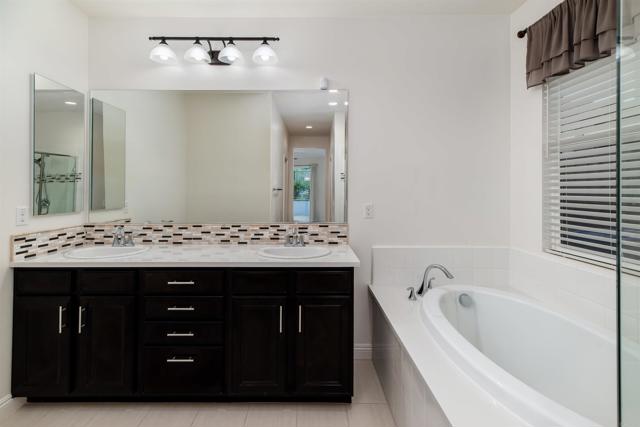 Detail Gallery Image 32 of 51 For 3722 Bergen Peak Pl, Carlsbad,  CA 92010 - 3 Beds | 2/1 Baths