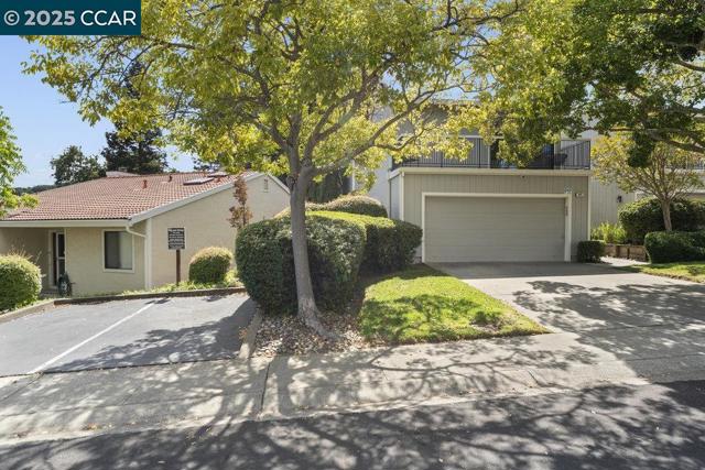 955 Camino Verde Cir, Walnut Creek CA: https://media.crmls.org/mediaz/51296cf0-bba6-4e9d-b320-af2ad16518c7.jpg