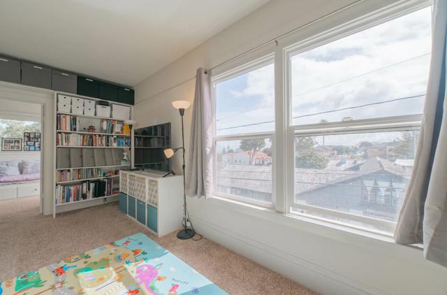 206 Cypress Avenue, Pacific Grove CA: https://media.crmls.org/mediaz/51298e06-4417-4176-a833-25e29137b5e7.jpg