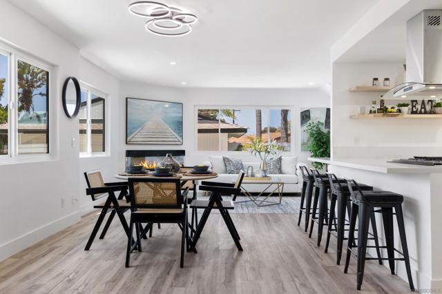 2537 Davis Ave, Carlsbad CA: https://media.crmls.org/mediaz/5129c80c-8509-4357-bc5d-20cb831fc210.jpg