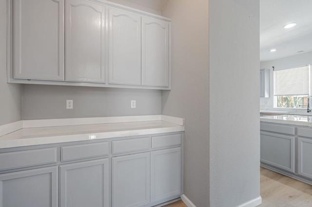 5323 Gold Creek Circle, Discovery Bay CA: https://media.crmls.org/mediaz/512a2813-71ef-4cac-b41e-aabf396d6acb.jpg