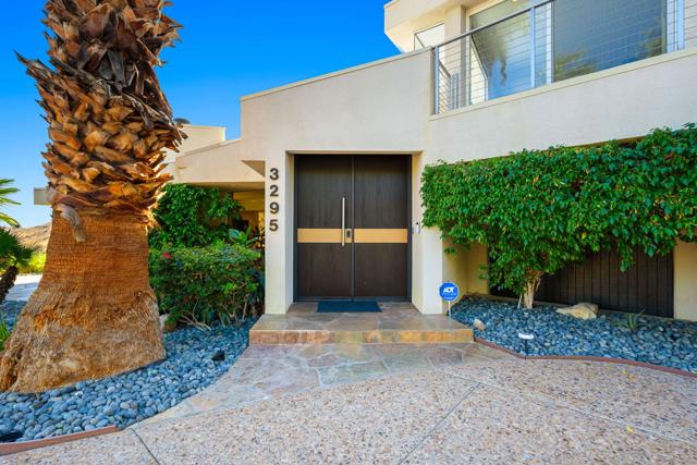 3295 Tiger Tail Lane, Palm Springs CA: https://media.crmls.org/mediaz/512aacc3-b85c-4123-a01d-4e89b0bce74a.jpg
