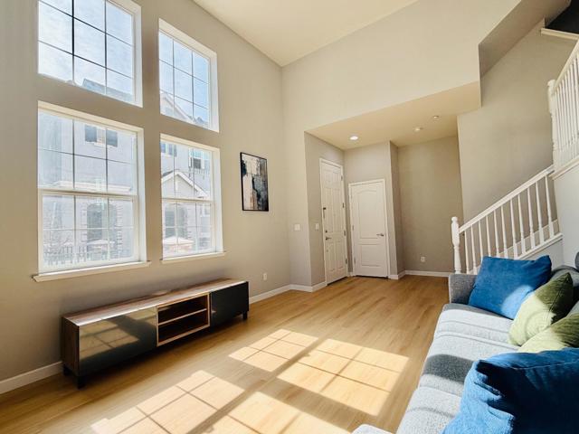 562 Montego Terrace, Sunnyvale CA: https://media.crmls.org/mediaz/512ac5c2-9b96-4707-90ad-ed65a56c0210.jpg