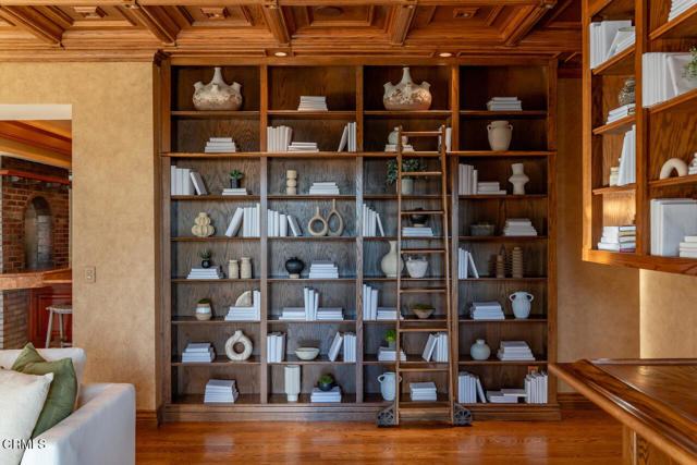 Detail Gallery Image 12 of 62 For 427 Long Canyon Rd, Bradbury,  CA 91008 - 5 Beds | 5/1 Baths