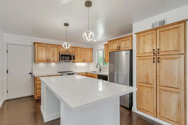 738 Shawnee Lane, San Jose CA: https://media.crmls.org/mediaz/512b9fec-d350-40ff-9b40-e0ea68a8ee73.jpg