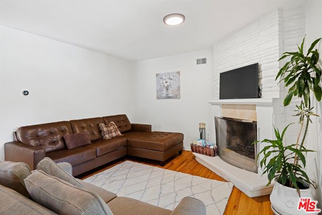 7724 Mason Avenue photo 5