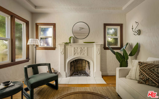 483 Museum Drive photo 4