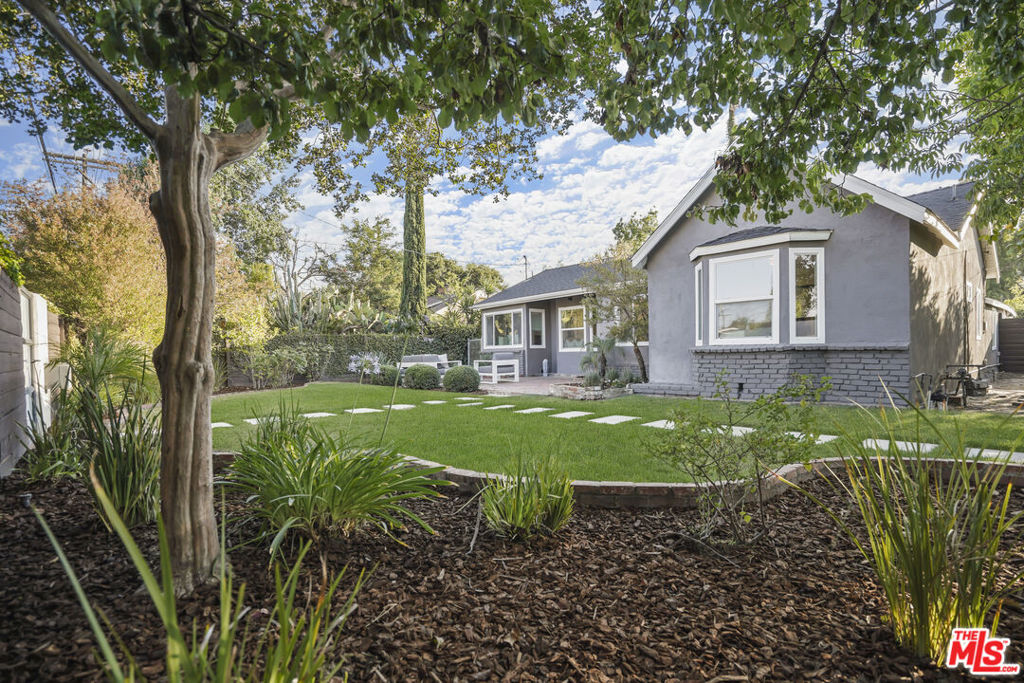 Picture of Valley Village, CA 91607