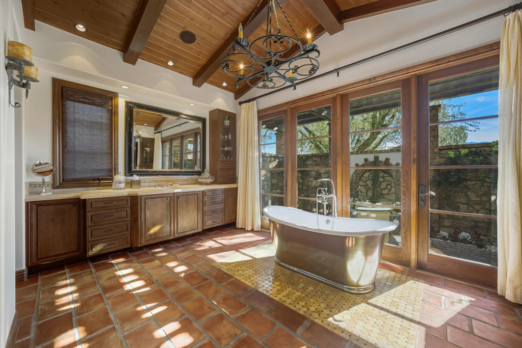 MLS #219139245DA image #27