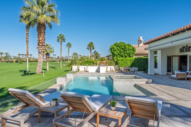 51461 Marbella Court, La Quinta CA: https://media.crmls.org/mediaz/512ec471-bde1-4982-9366-edff216bda42.jpg