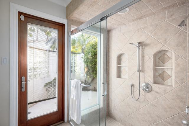 15017 Skyridge Road, Poway CA: https://media.crmls.org/mediaz/5130196d-a9db-4419-a1bc-e78701572fce.jpg