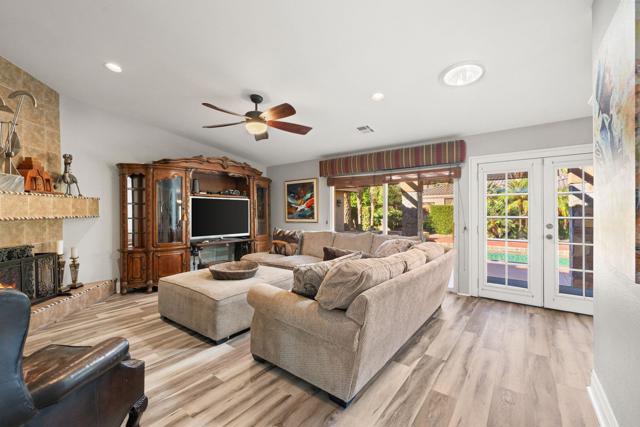 51425 Calle Quito, La Quinta CA: https://media.crmls.org/mediaz/51307e9b-9d12-42c0-a071-1c5c702776ad.jpg