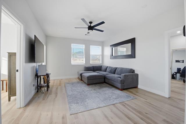 Detail Gallery Image 17 of 27 For 720 Crooked Path Pl, Chula Vista,  CA 91914 - 5 Beds | 3/1 Baths