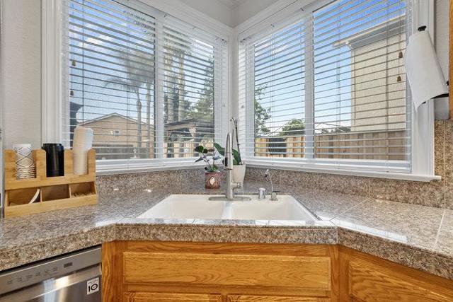1650 Mimosa Street, Hollister CA: https://media.crmls.org/mediaz/51327437-142f-4d65-b8fc-816e76f89ddd.jpg
