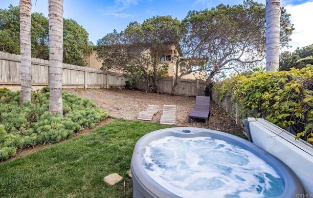 303 305 Sanford Street, Encinitas CA: https://media.crmls.org/mediaz/5132c84e-1a97-4b26-9462-37bfef3eee19.jpg