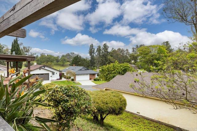1209 La Verde Lane, San Marcos CA: https://media.crmls.org/mediaz/5133a65a-efb6-4d2b-a0d0-6f56415d2a11.jpg