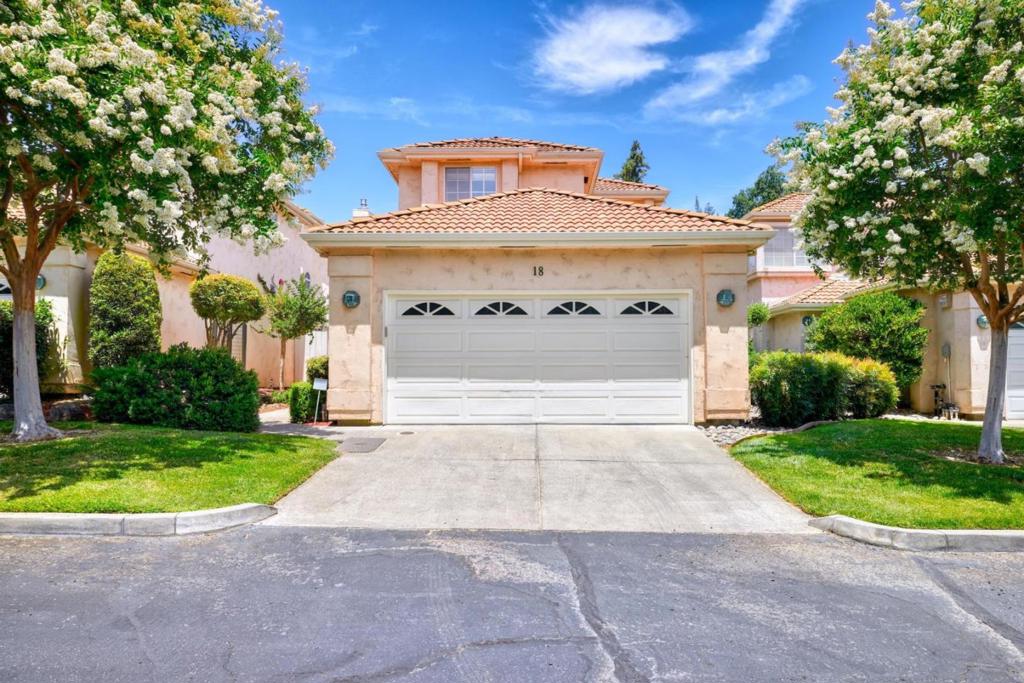 1500 Scenic Drive #18