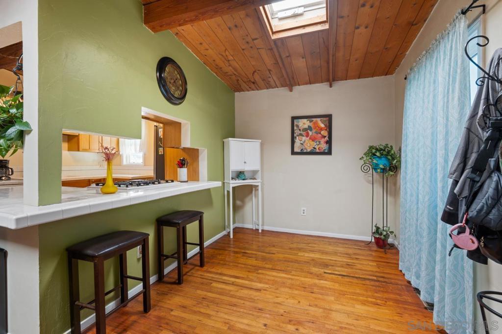 2437 Laurie - photo 8