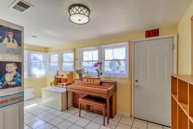 1101 Vine Street, San Jose CA: https://media.crmls.org/mediaz/5134f64e-778d-4ec8-bb02-e9f3bd04b5d4.jpg