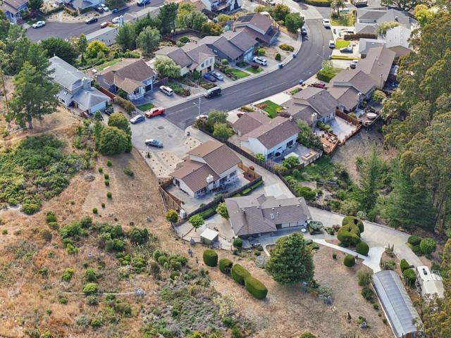 908 Park Pacifica Avenue, Pacifica CA: https://media.crmls.org/mediaz/5135418b-7e22-467e-95a0-c219849366de.jpg