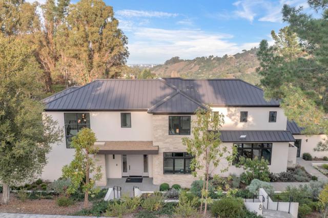 60 Glengarry Way, Hillsborough CA: https://media.crmls.org/mediaz/513565c6-46b7-489d-832f-627ff55b916a.jpg