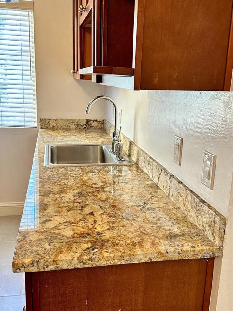 1756 Kudu Ct, Hayward CA: https://media.crmls.org/mediaz/51362329-f605-4570-a45f-893600346151.jpg