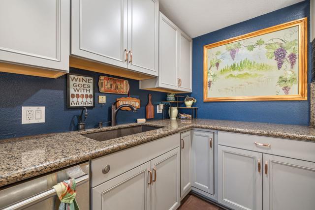 47800 Madison Street, Indio CA: https://media.crmls.org/mediaz/51367fa7-43cd-4458-a7e4-e71715fbf6e4.jpg