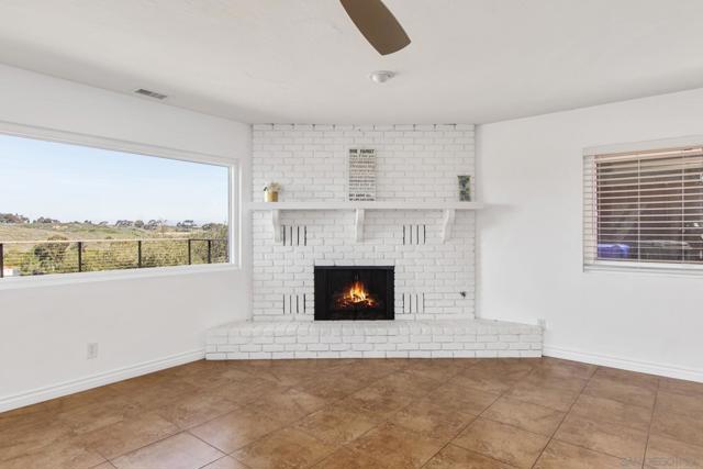 4460 Huggins St, San Diego CA: https://media.crmls.org/mediaz/5136a459-d684-46b2-b4b1-b7c167e212e8.jpg