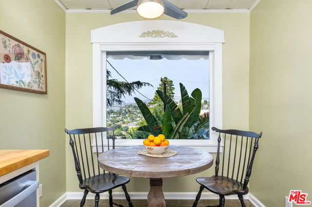 1355 Columbia Drive, Glendale CA: https://media.crmls.org/mediaz/5136e687-becb-49ea-a5c0-e5cf96e3f5bb.jpg