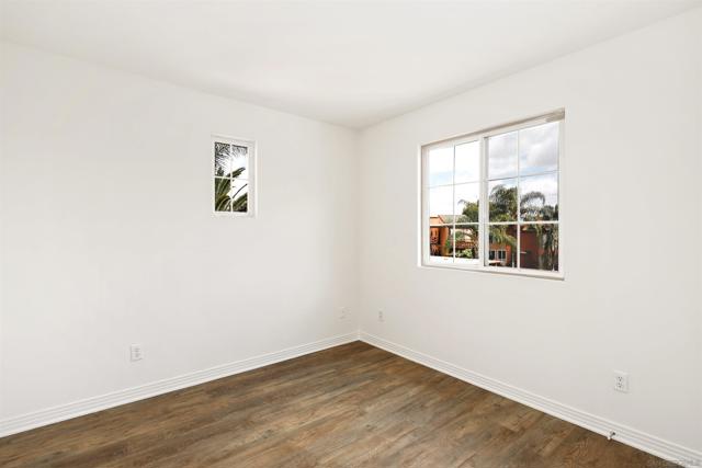 1020 Crystal Springs Pl, Escondido CA: https://media.crmls.org/mediaz/51378c83-49df-464a-822e-ba883025fcd4.jpg