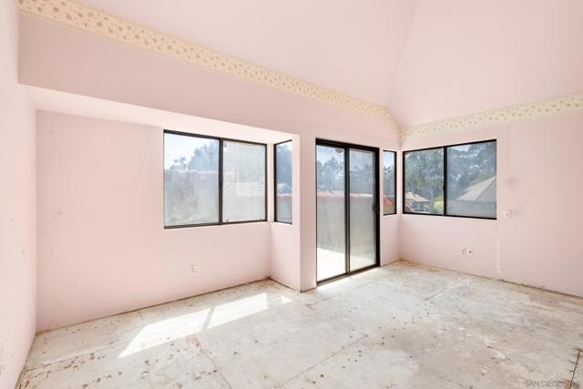 2818 Forest View Way, Carlsbad CA: https://media.crmls.org/mediaz/51382e81-1125-4ca0-80f1-ad34180d0647.jpg