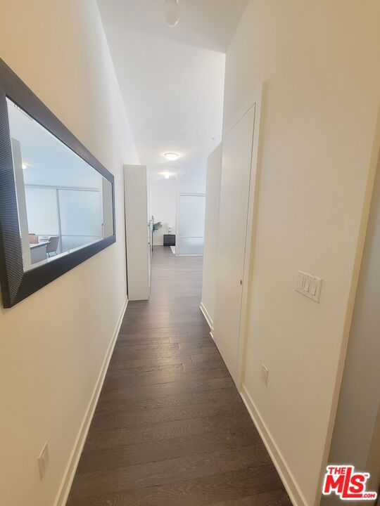 Image 2 of 31 For 4080 Glencoe Avenue 124