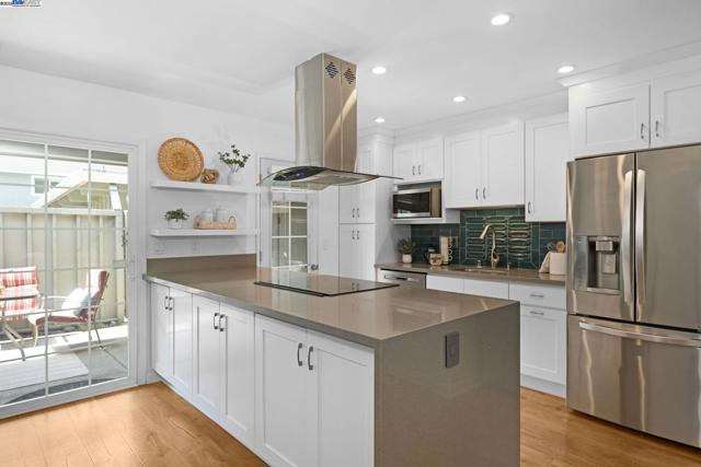 2812 Bollinger Canyon Rd, San Ramon CA: https://media.crmls.org/mediaz/513bb581-5b06-4593-ad9f-7283744fd3a2.jpg