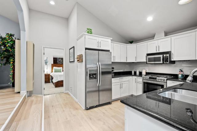 18460 Circle Drive, Los Gatos CA: https://media.crmls.org/mediaz/513bf85c-c89f-434c-839e-50b586619454.jpg