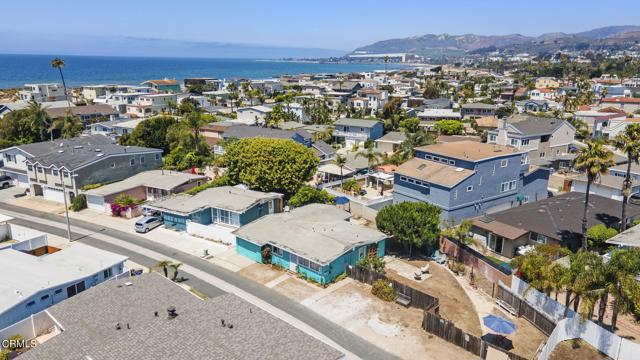 Detail Gallery Image 1 of 40 For 1029 Dover Ln, Ventura,  CA 93001 - 3 Beds | 1 Baths