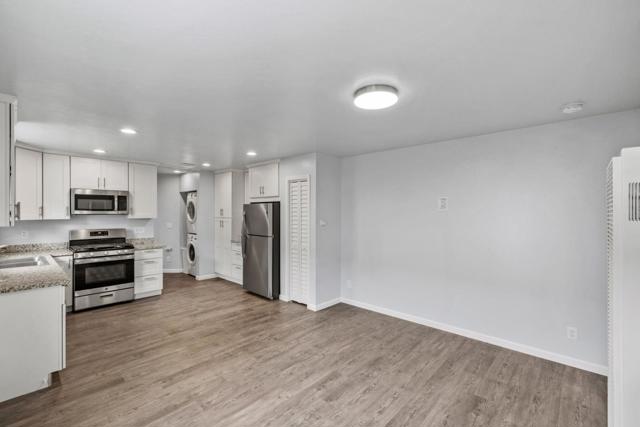 3248 Fitzgerald Circle, Marina CA: https://media.crmls.org/mediaz/513c88c1-9993-4d73-a0e7-8e9a0b87014e.jpg
