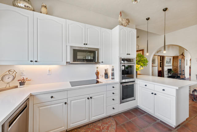 Image 18 of 62 For 56375 Bighorn Drive