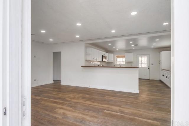 Image 27 of 72 For 631 Rosalie Way